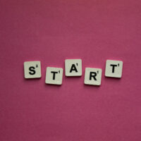 Recherche de mots-clés : les 4 meilleurs outils (gratuits et payants)